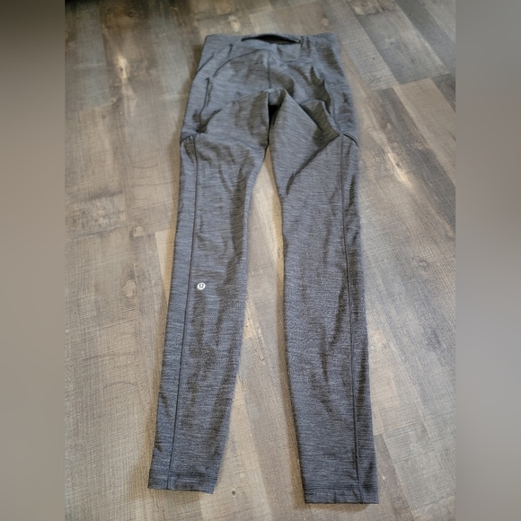 Lululemon Speed Up Tight *28" Size 4 - Picture 5 of 7